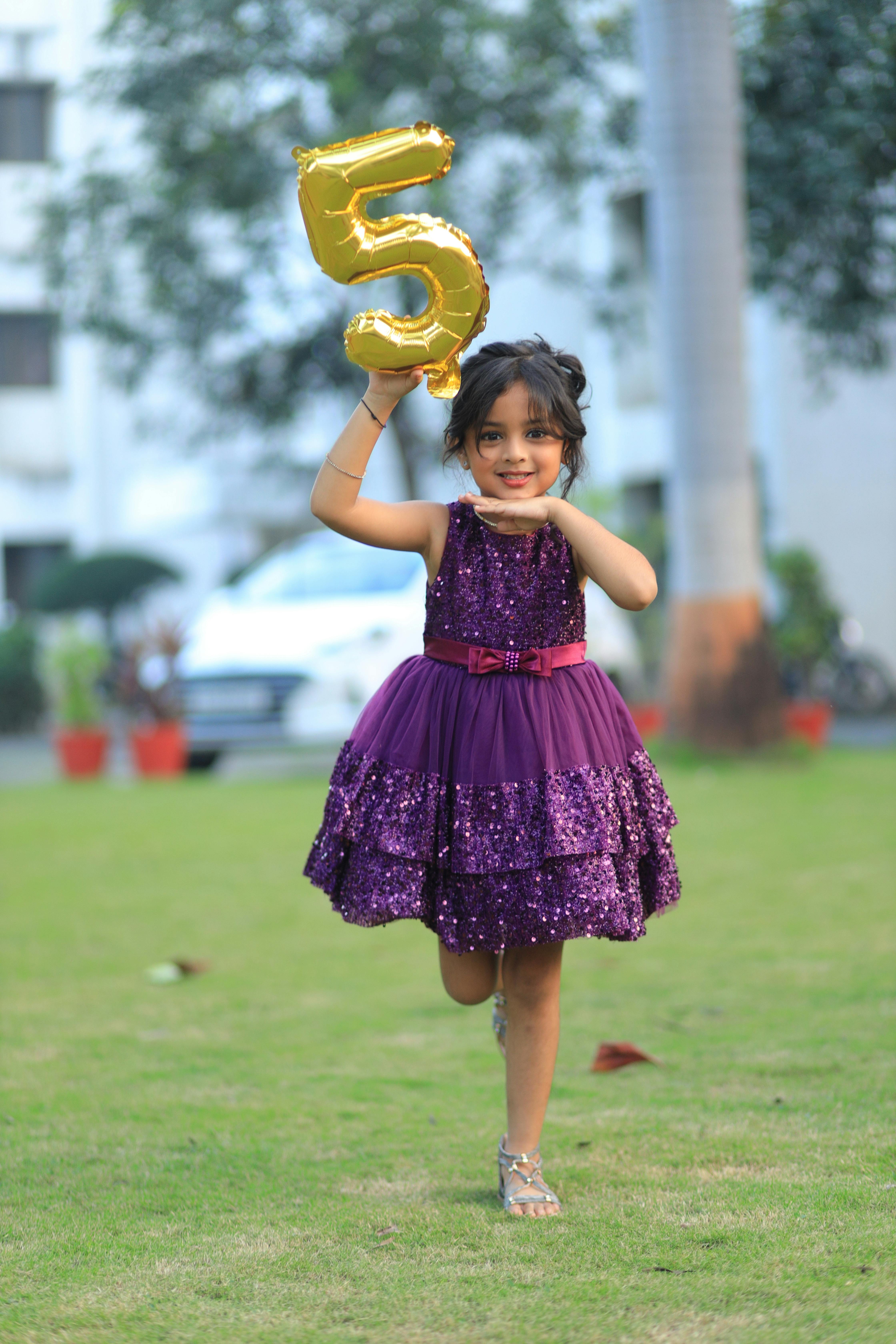 《爱在深夜的回声》海报风格图