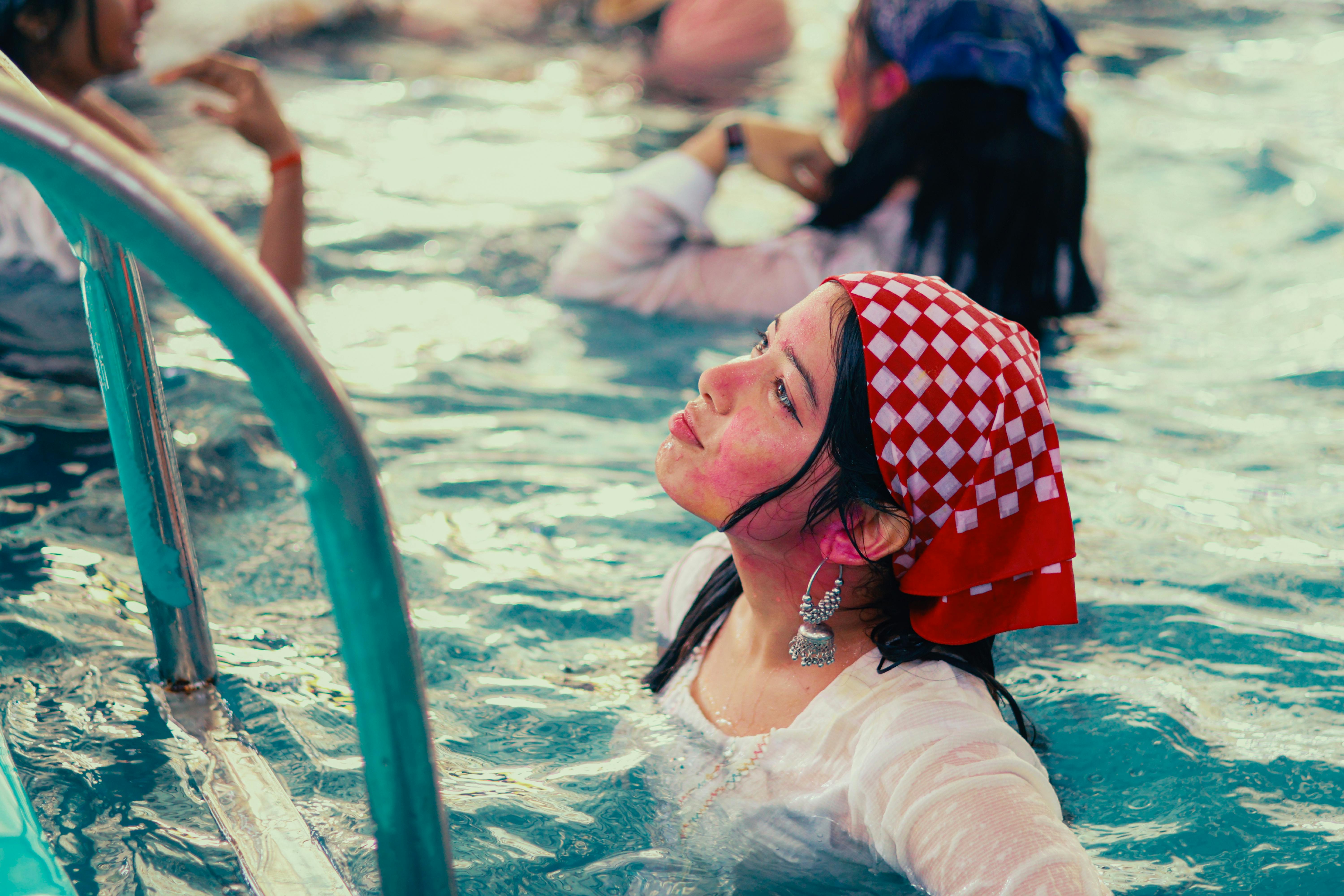 《消失的她》海报风格图